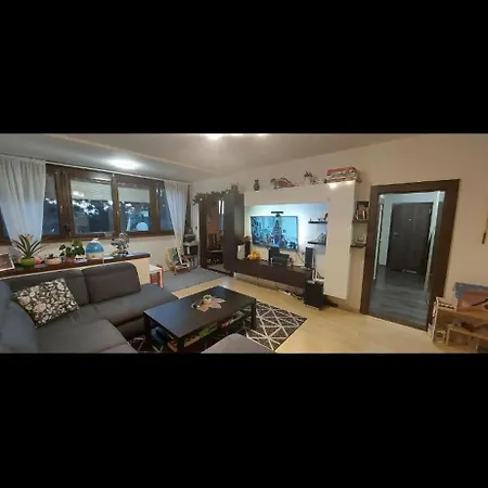 3 Izbovy Marina Bratysława