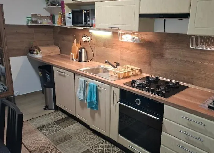 3 Izbovy Marina Appartement *