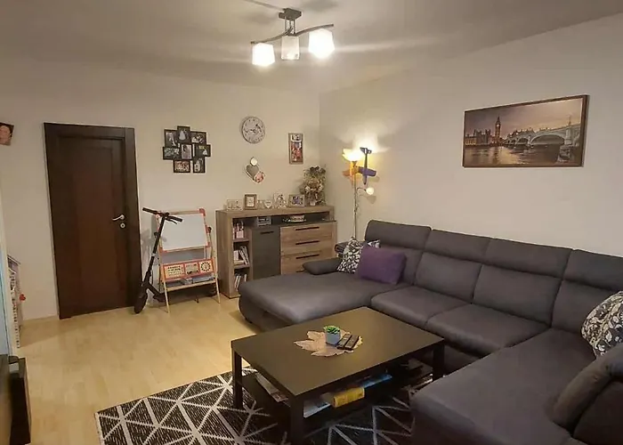 3 Izbovy Marina Appartement *