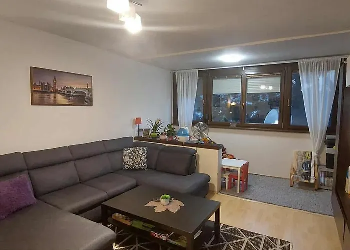 3 Izbovy Marina Appartement *