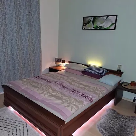 Апартаменти 3 Izbovy Marina Братислава